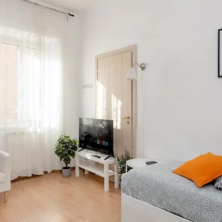 Little Basic روما