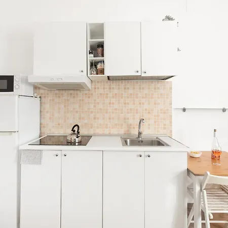 Little Basic روما