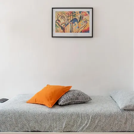 Little Basic Apartment *