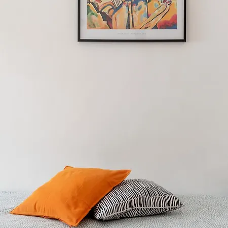 Little Basic Apartment